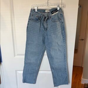 Abercrombie & Fitch Mid Rise 90s Straight Jean